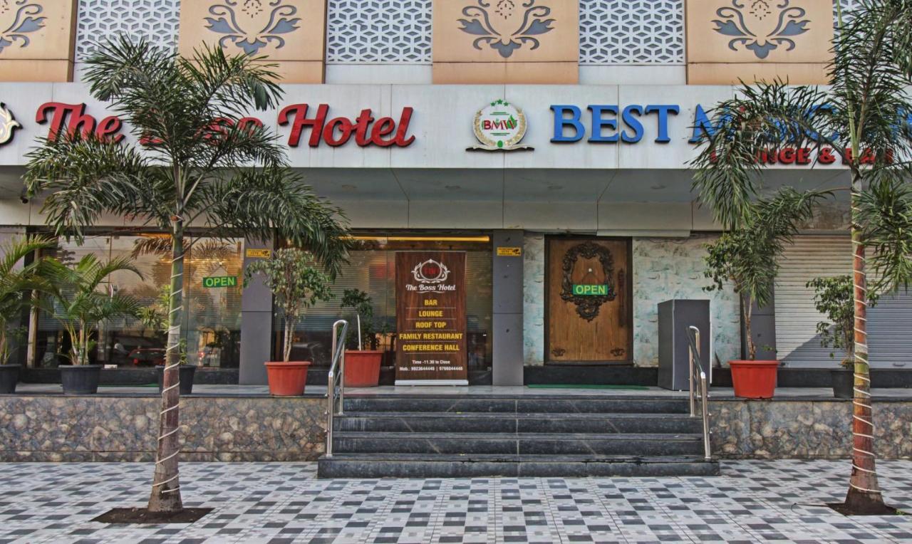 Treebo The Boss Hotel Rāipur Kültér fotó