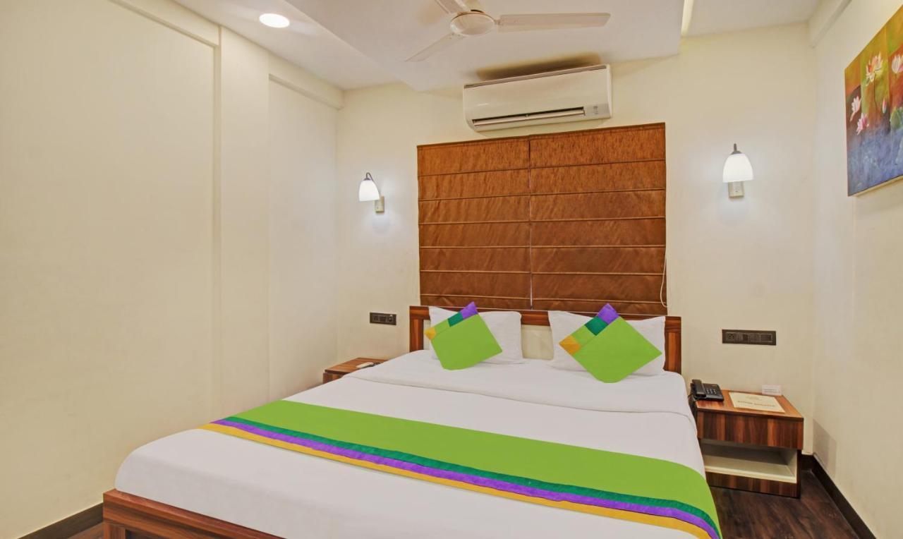 Treebo The Boss Hotel Rāipur Kültér fotó