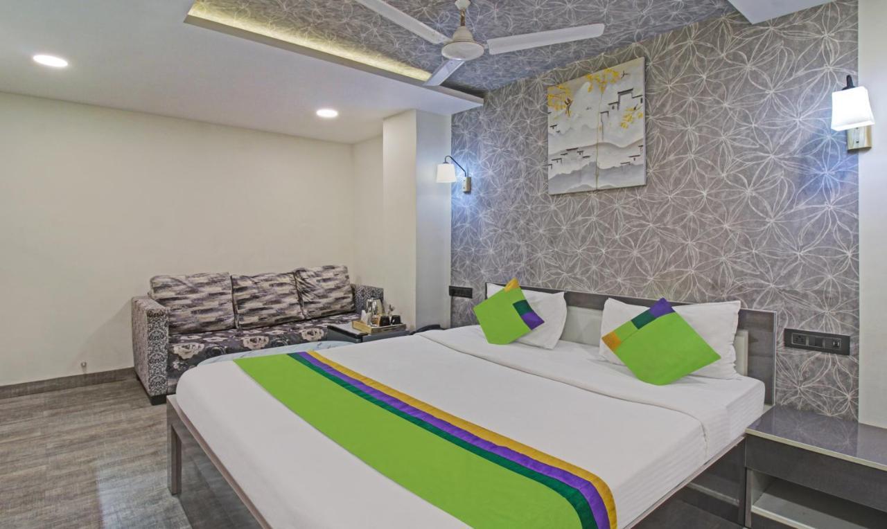 Treebo The Boss Hotel Rāipur Kültér fotó